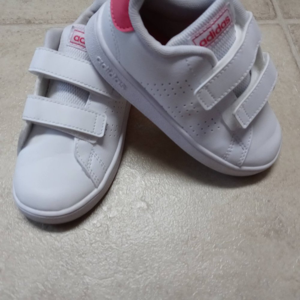 Toddler girl Adidas sneakers sz 8